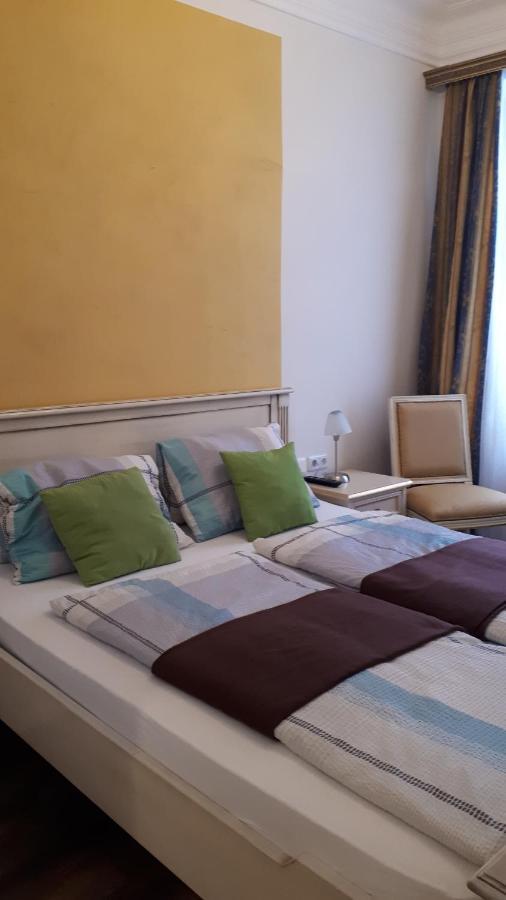 Gasthof-Pension Schwarzer Baer Вайдгофен-ан-дер-Іббс Екстер'єр фото