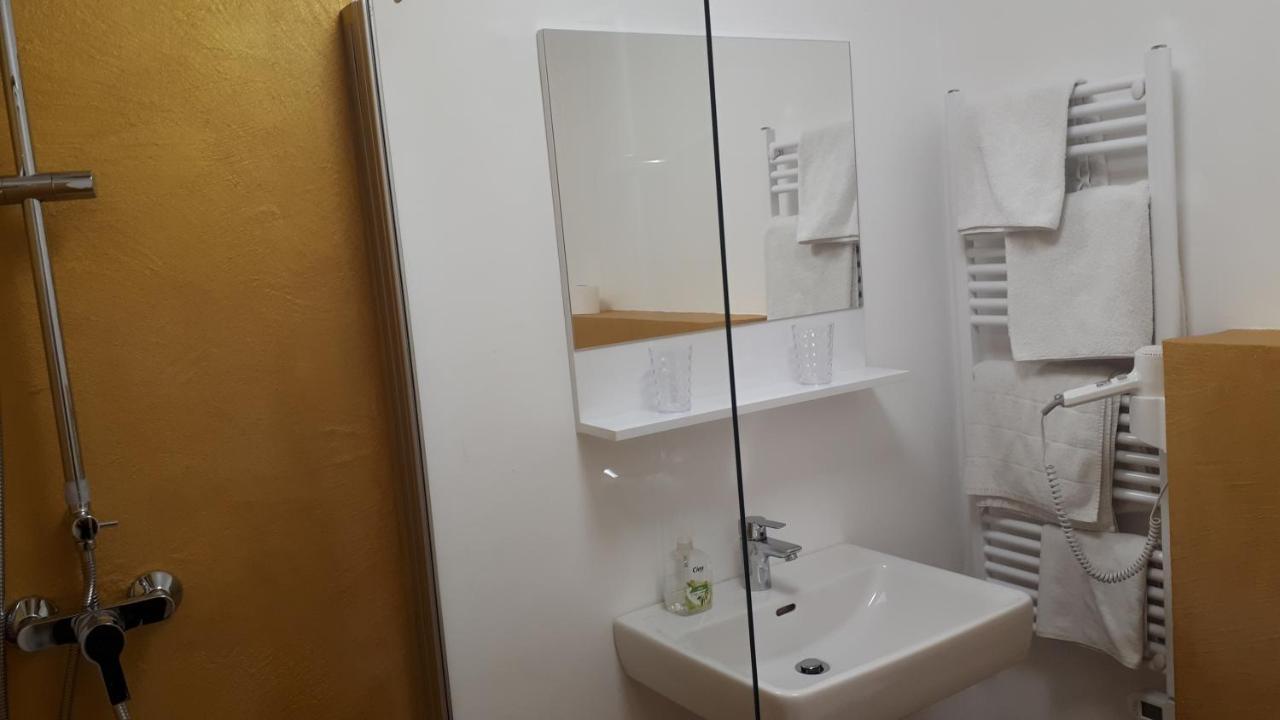 Gasthof-Pension Schwarzer Baer Вайдгофен-ан-дер-Іббс Екстер'єр фото